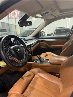 بی ئێم دەبڵیو X6